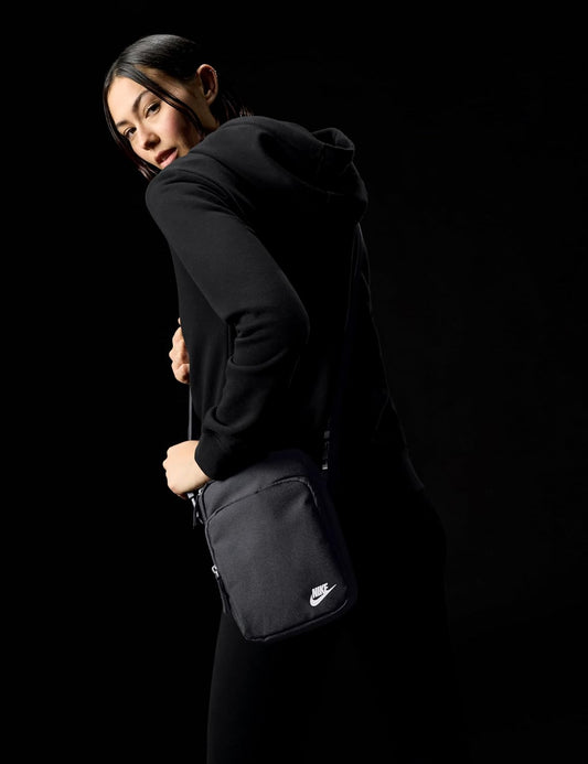 Nike Unisex Adult Heritage Crossbody Bag