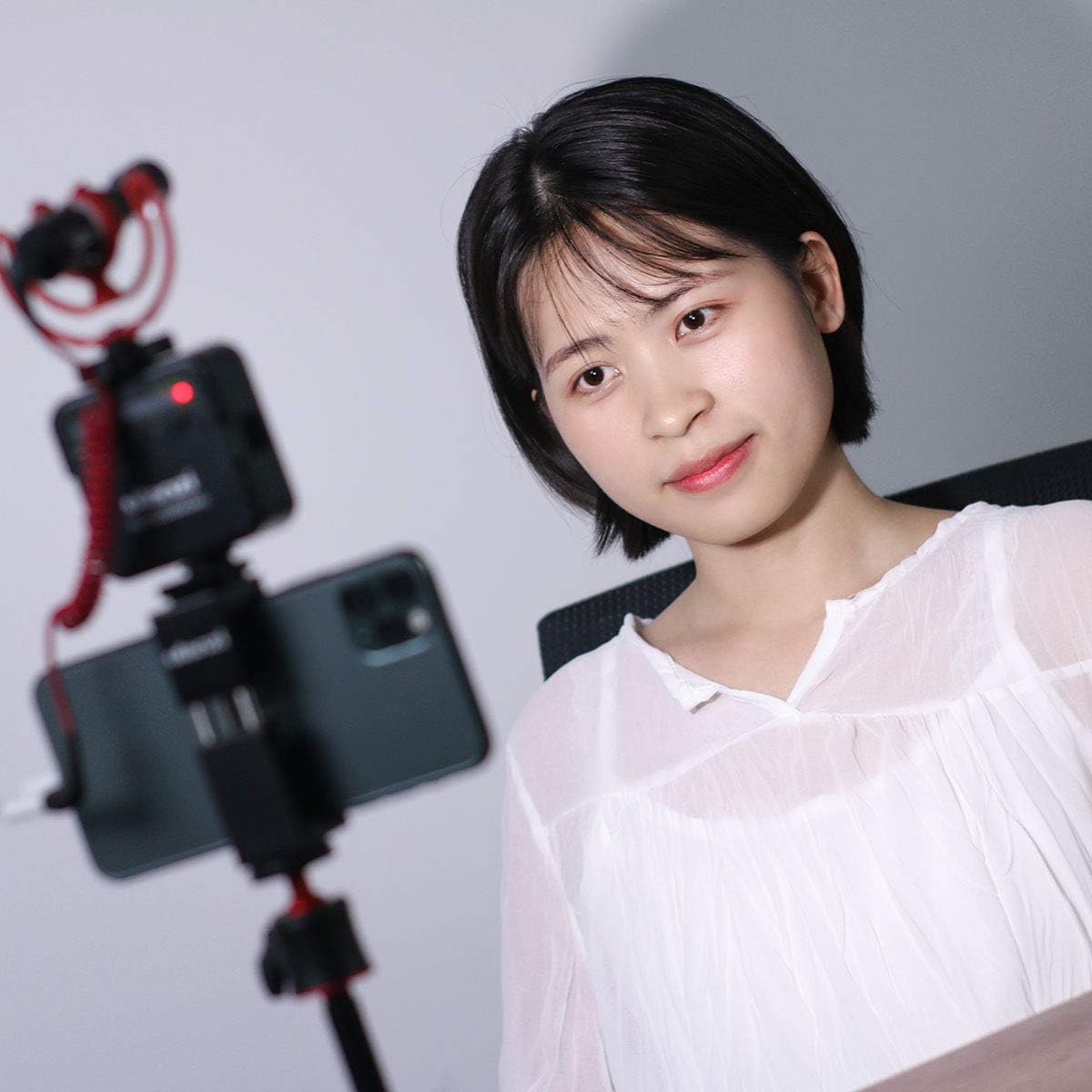 ULANZI VL49 2000mAh LED Video Light w 3 Cold Shoe