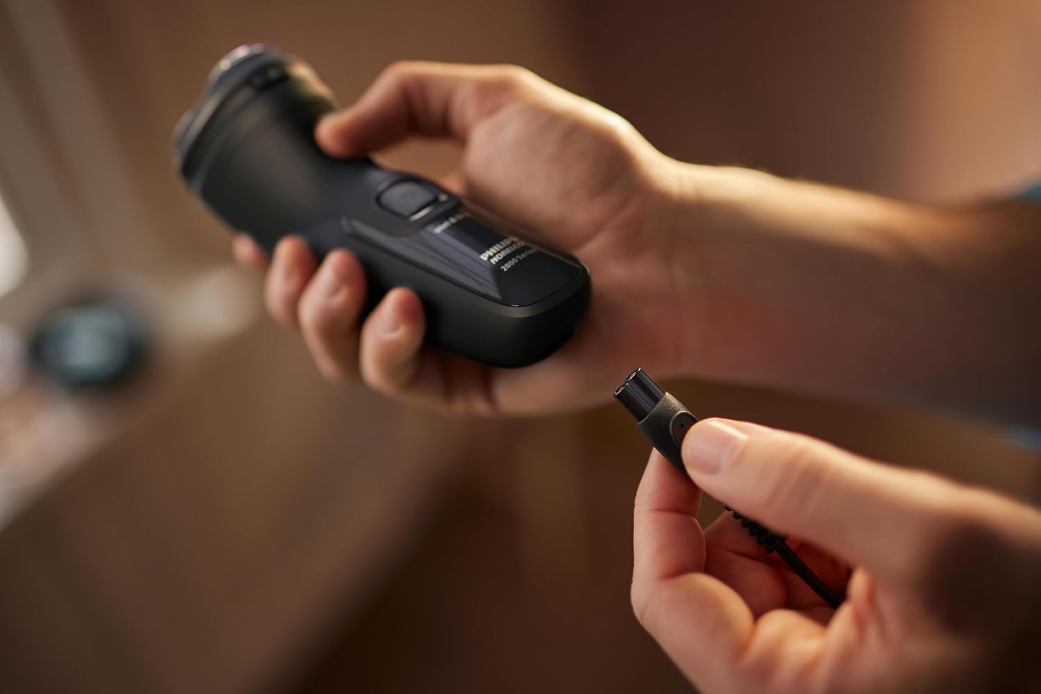 Philips Norelco 2400 Wet & Dry Electric Shaver