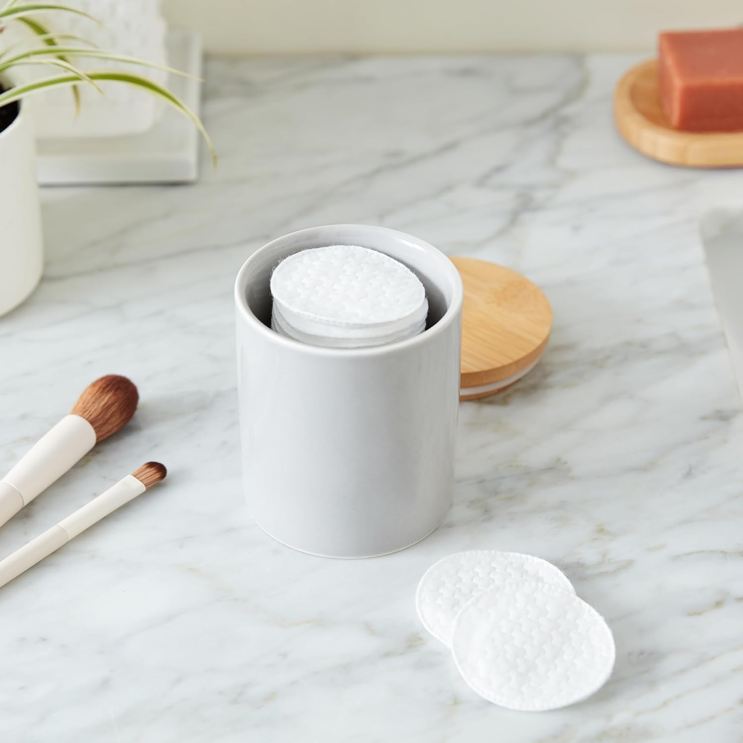 Amazon Basics Hypoallergenic Cotton Rounds