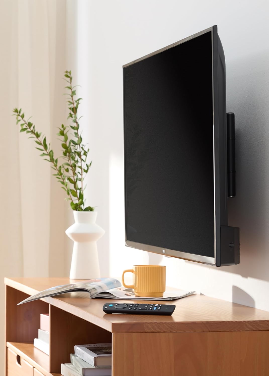 Full Motion Articulating TV Monitor Wall Mount