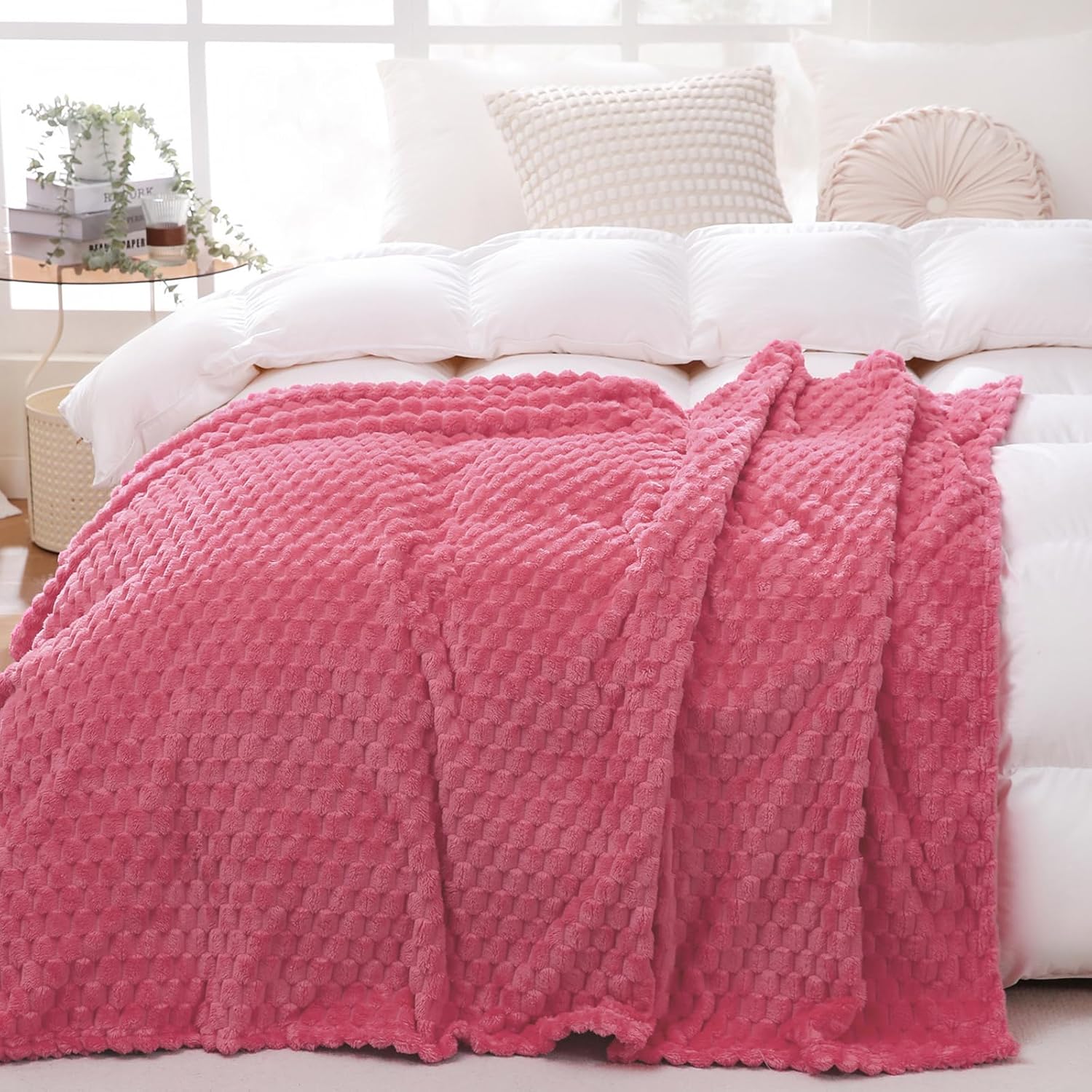 Puncuntex Hot Pink Throw Blanket  for Mom Fuzzy