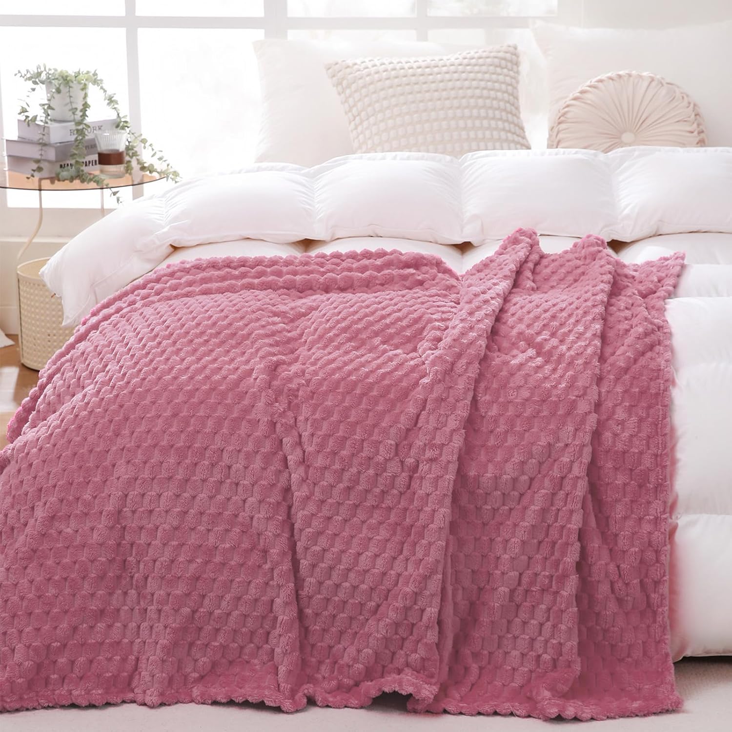 Puncuntex Hot Pink Throw Blanket  for Mom Fuzzy