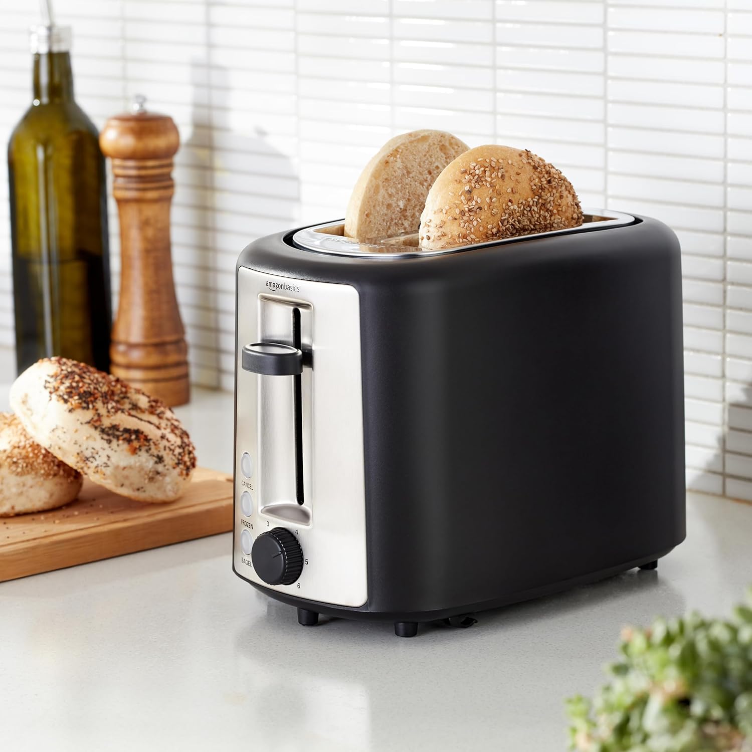 Amazon Basics 2-Slice Toaster