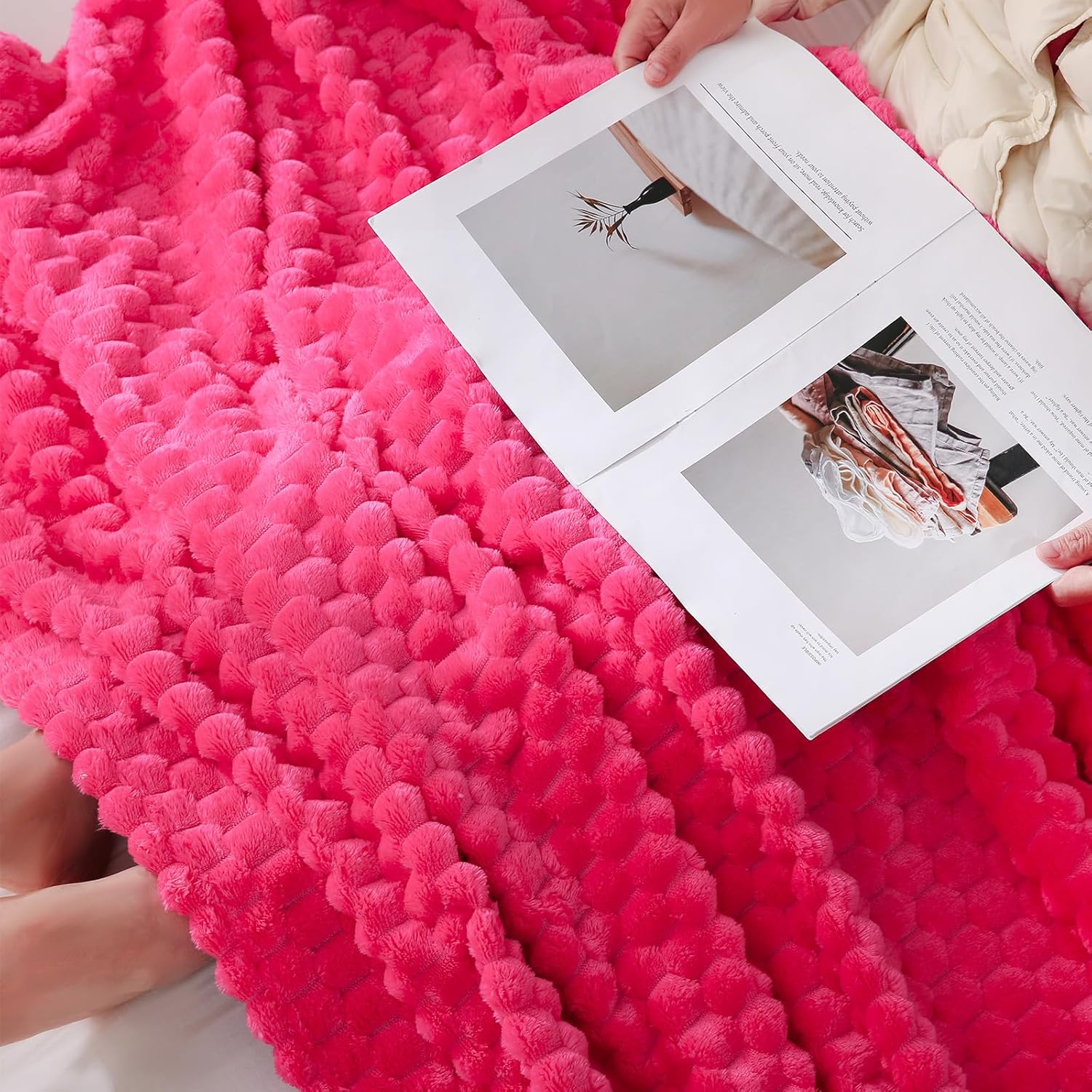 Puncuntex Hot Pink Throw Blanket  for Mom Fuzzy