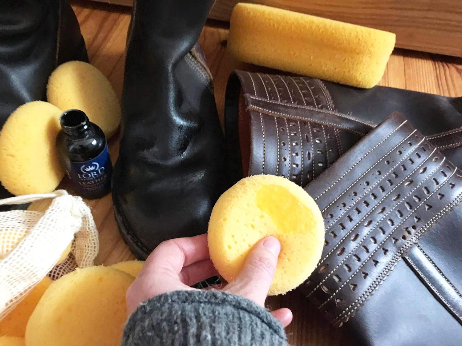 Premium Synthetic Horse Tack Sponges