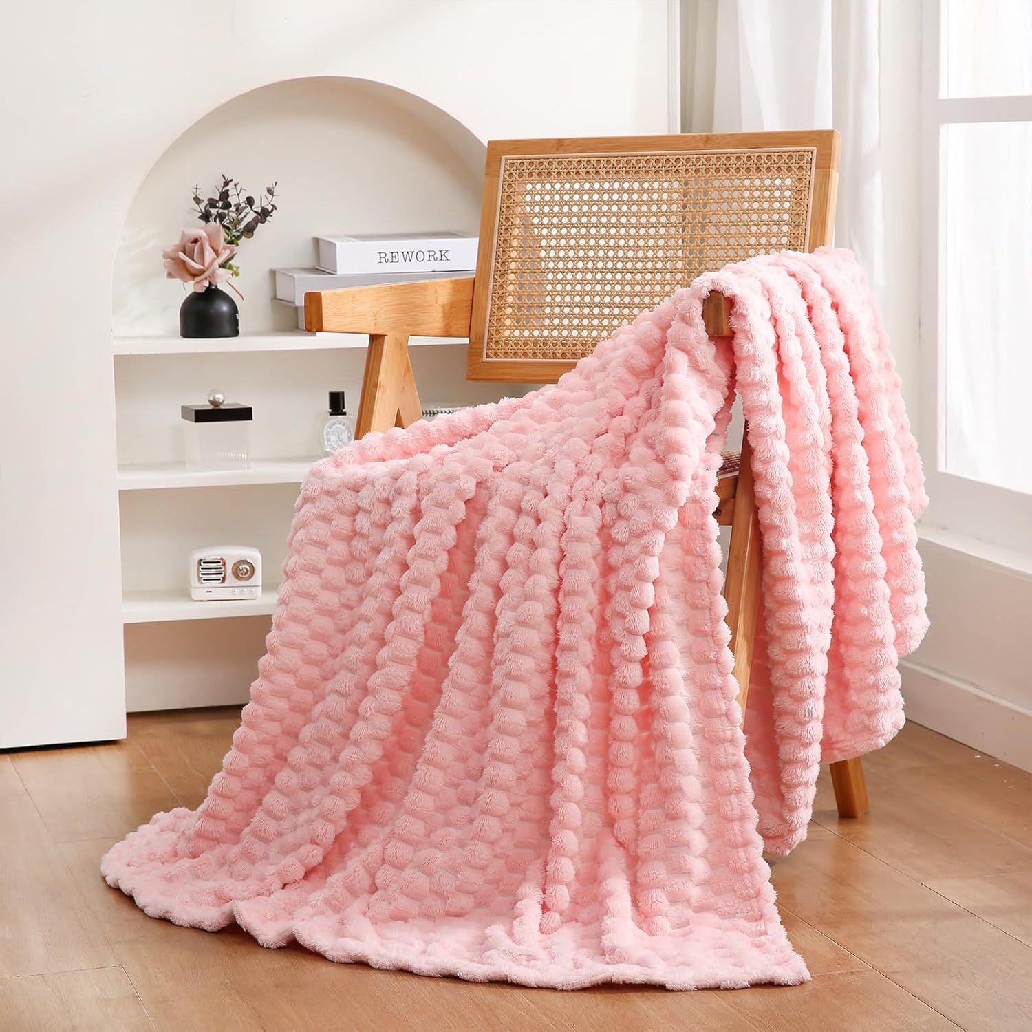Puncuntex Hot Pink Throw Blanket  for Mom Fuzzy