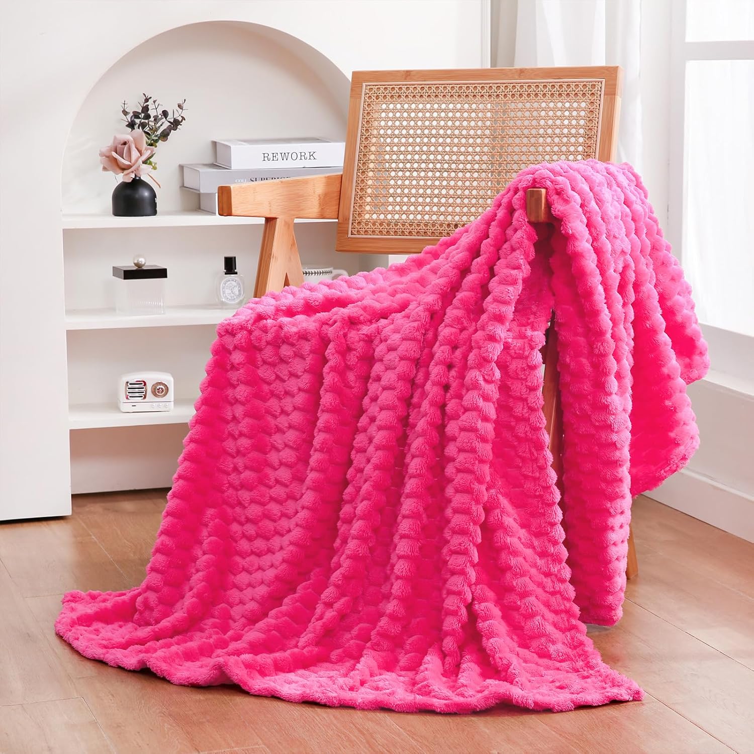 Puncuntex Hot Pink Throw Blanket  for Mom Fuzzy