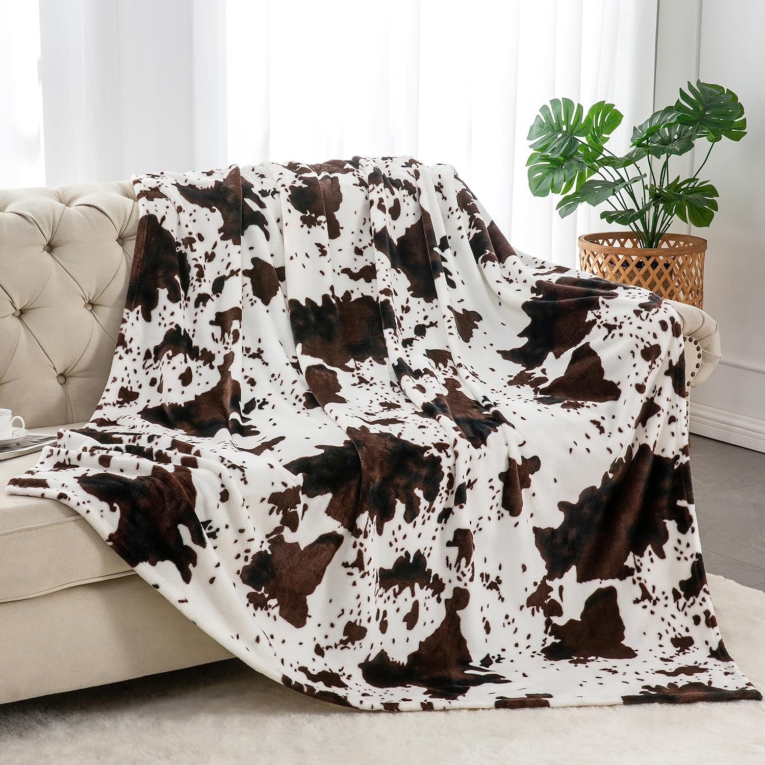 BEDELITE Fleece Black Throw Blankets for Bed