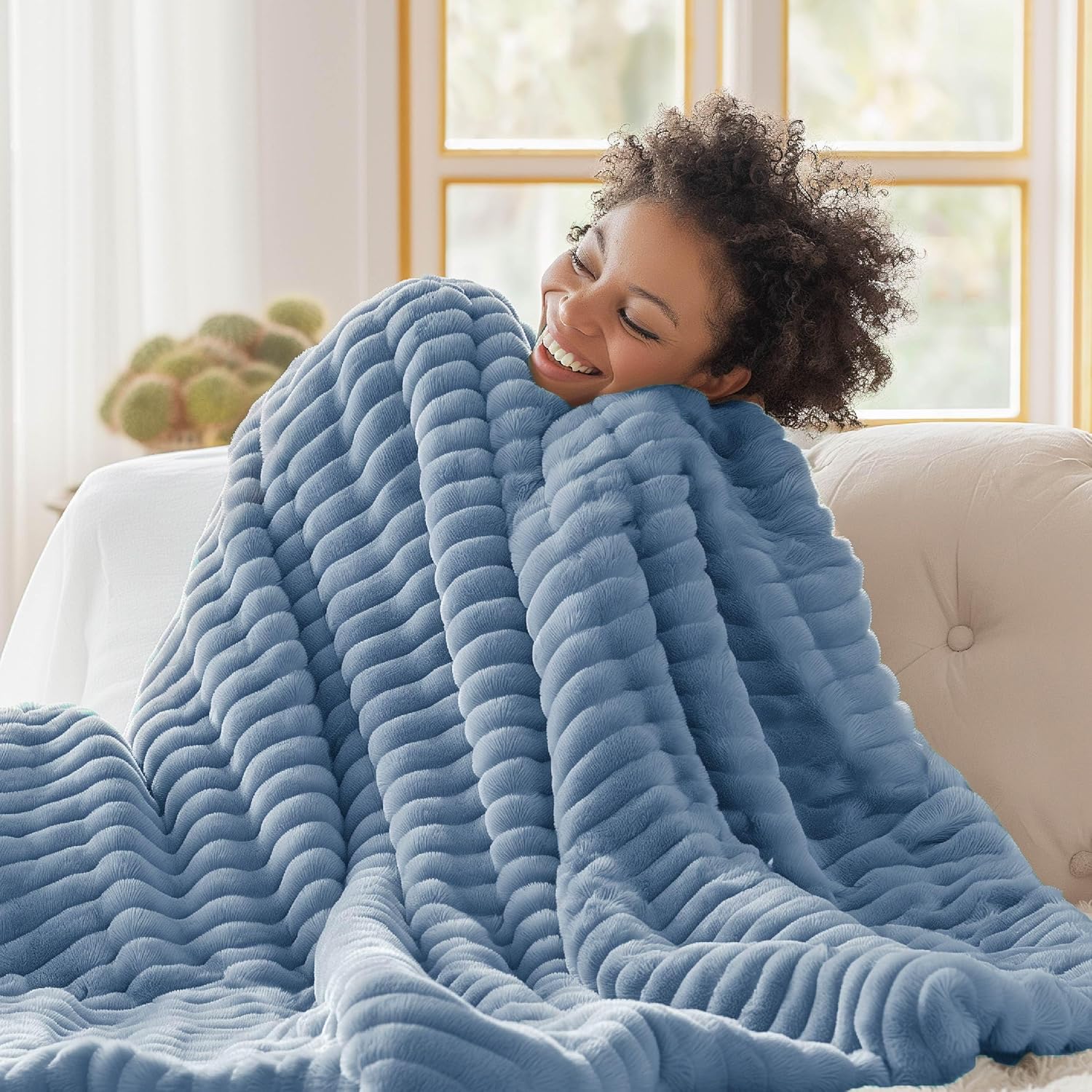 Bedsure White Throw Blanket