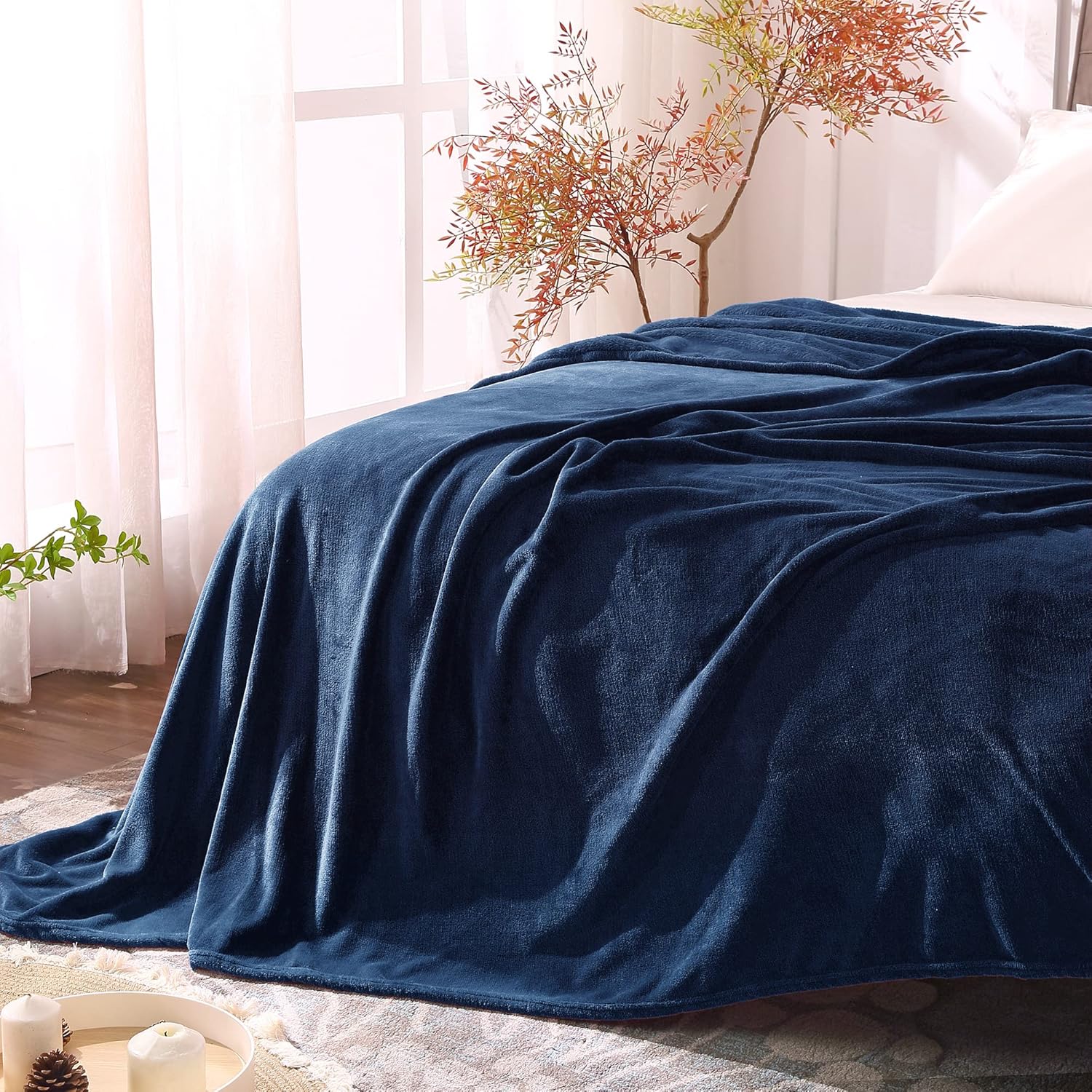 BEDELITE Fleece Black Throw Blankets for Bed